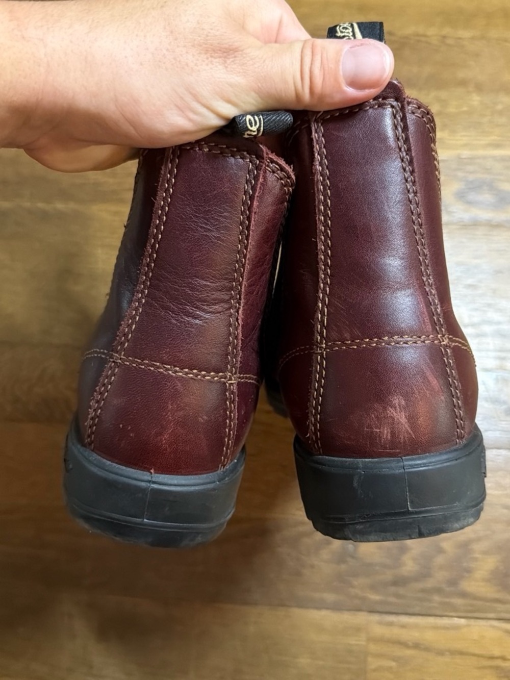 Blundstone Red Classic Chelsea Boots - Picture 5 of 9
